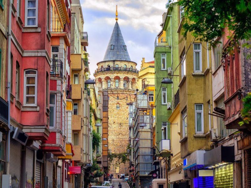 Galata-Tower-and-the-street-in-the-Old-Town-of-Istanbul-Turkey--1024x683