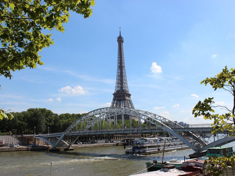 paris-3881047_1280
